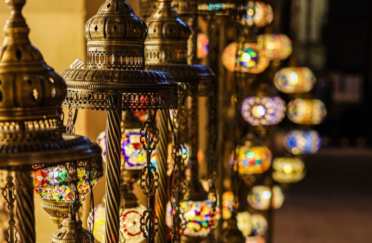 Lamps in Souk Madinat Jumeirah 